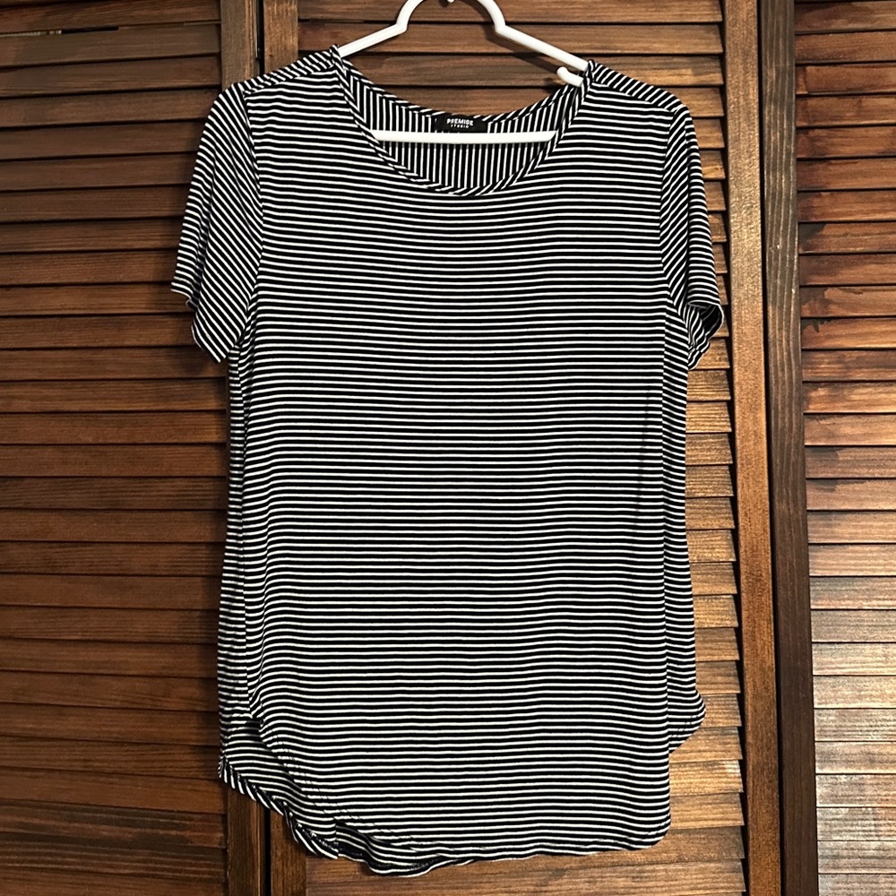 Black and White Striped Short Sleeve Top